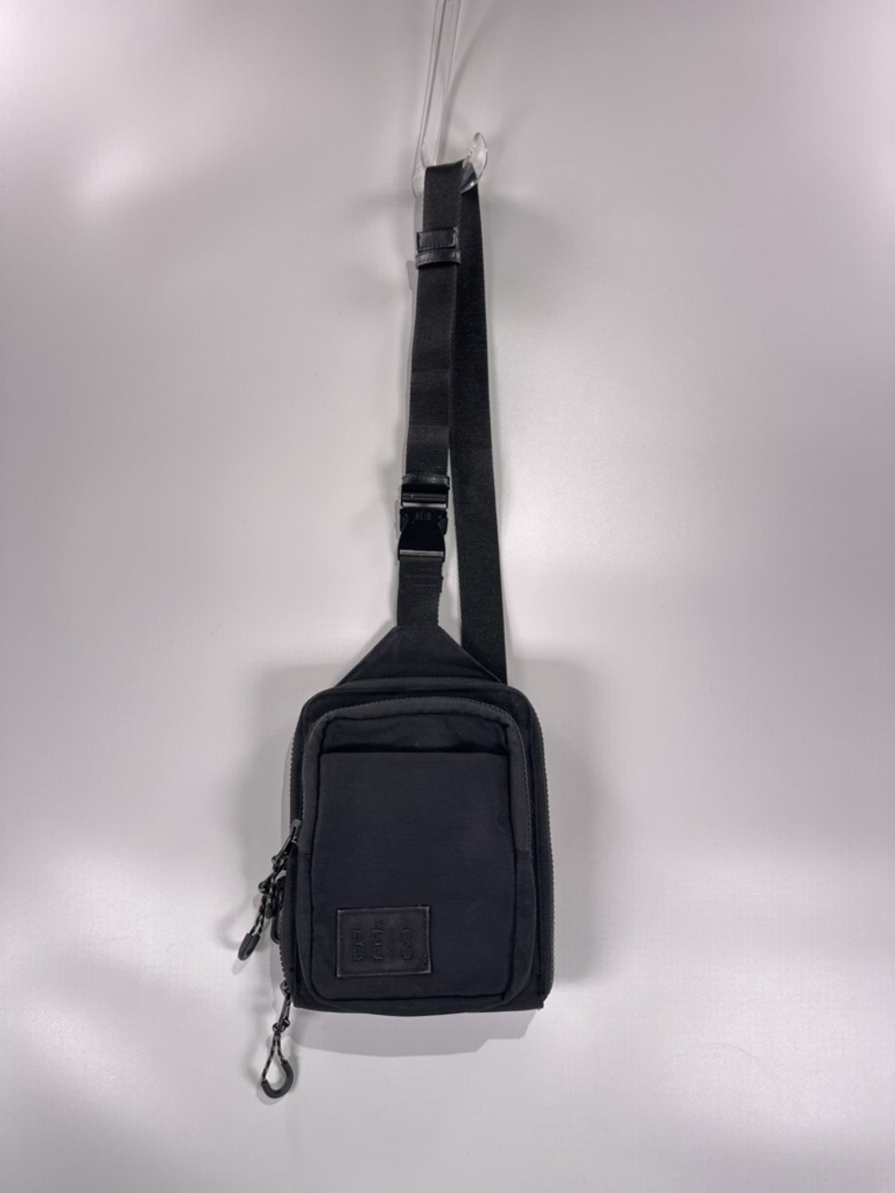 BÉIS The Sport Sling Bag Crossbody Travel Nylon Black 7”x 8”x 2” - Picture 2 of 14